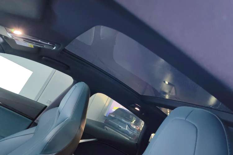Used MG 7 2023 2.0T Automatic Hunter Luxury Edition Headliner