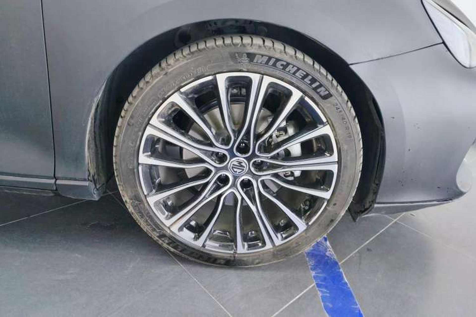 Used MG 7 2023 2.0T Automatic Hunter Luxury Edition Left Front Wheel Hub