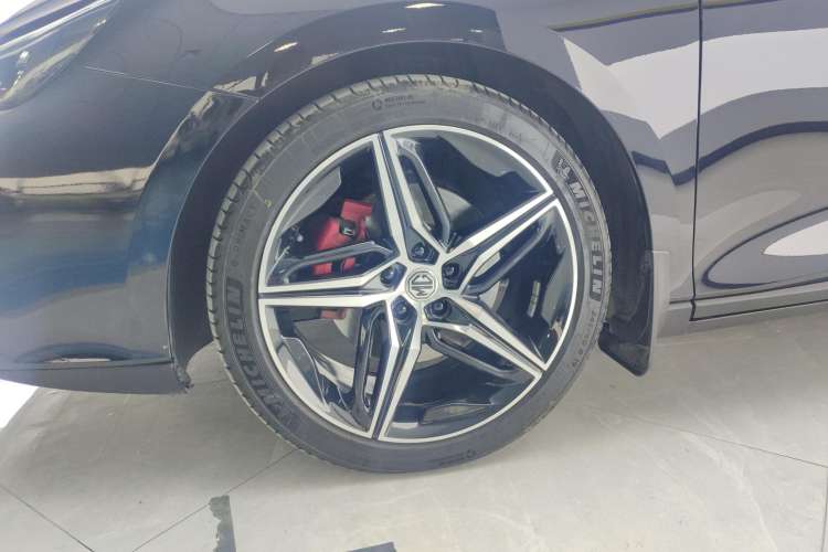 Used MG 7 2023 2.0T Automatic Trophy+ Ignition Glory Edition Left Rear Wheel Hub