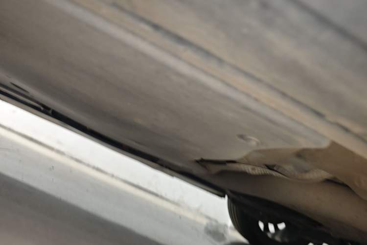 Used MG 7 2023 2.0T Automatic Hunter Luxury Edition Left Side Sill