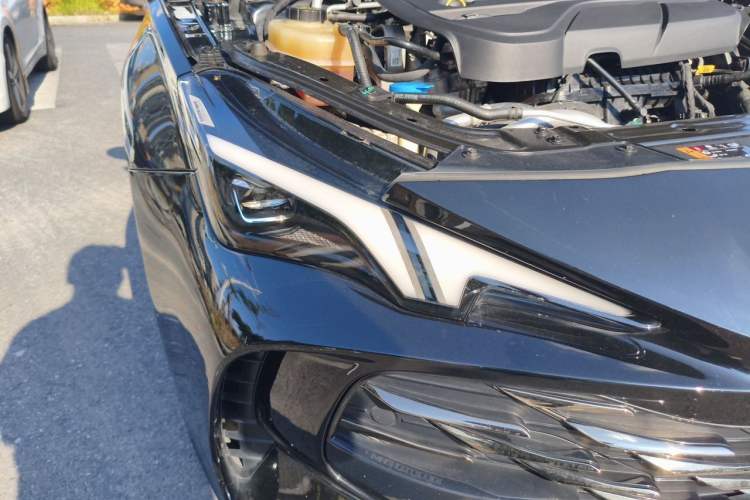 Used MG 7 2023 2.0T Automatic Hunter Luxury Edition Right Front Headlight