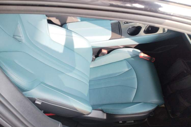 Used MG 7 2023 1.5T DCT Elegant & Graceful Edition Right Front Seat