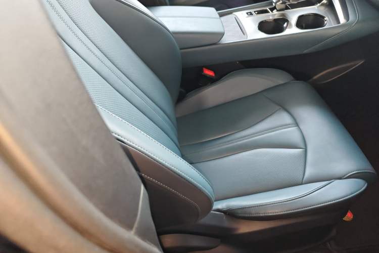 Used MG 7 2023 1.5T DCT Luxurious Supreme Edition Right Front Seat