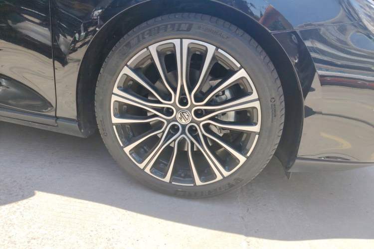 Used MG 7 2023 2.0T Automatic Hunter Luxury Edition Right Front Wheel Hub