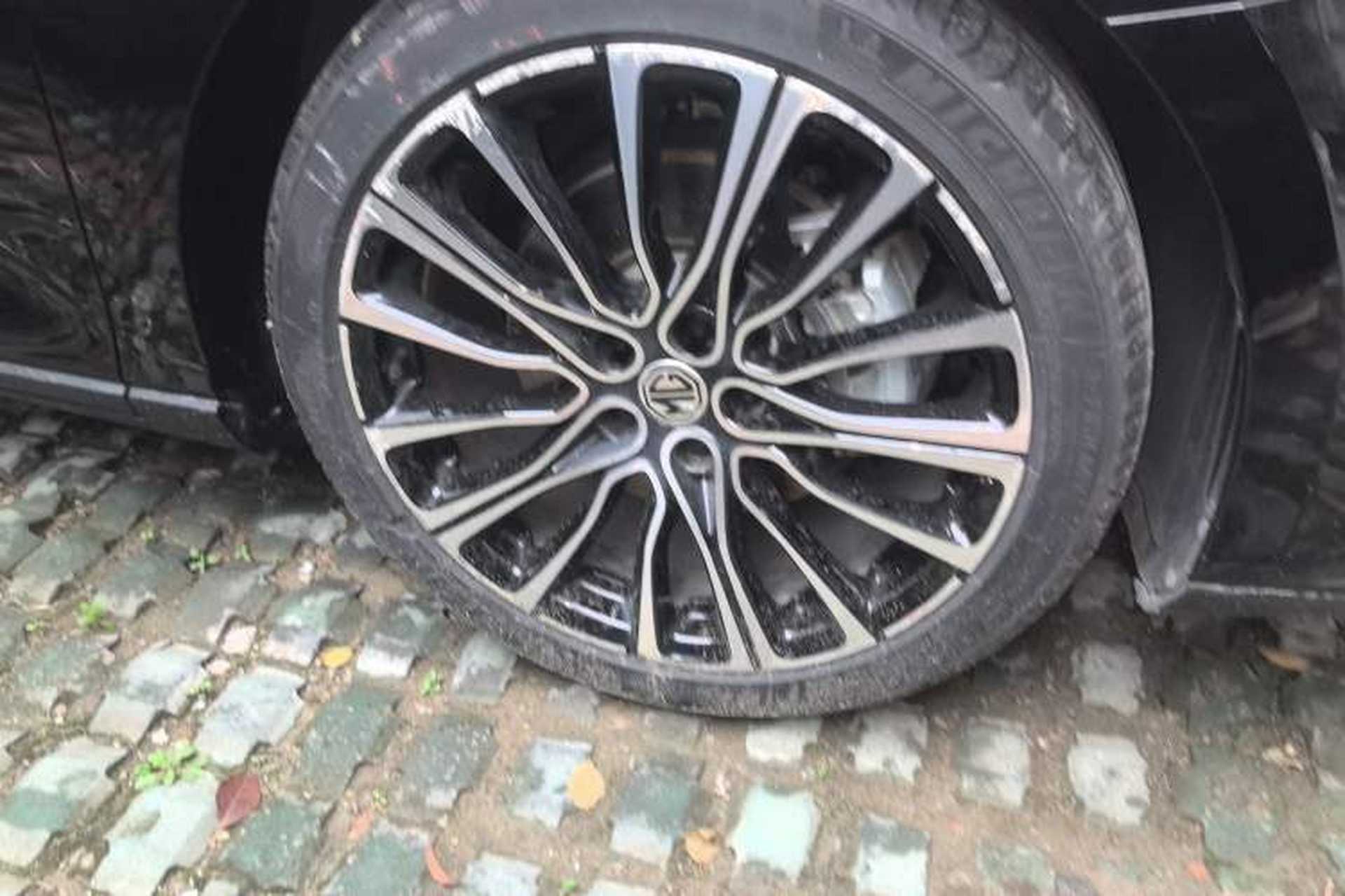 Used MG 7 2023 2.0T Automatic Hunter Luxury Edition Right Front Wheel Hub