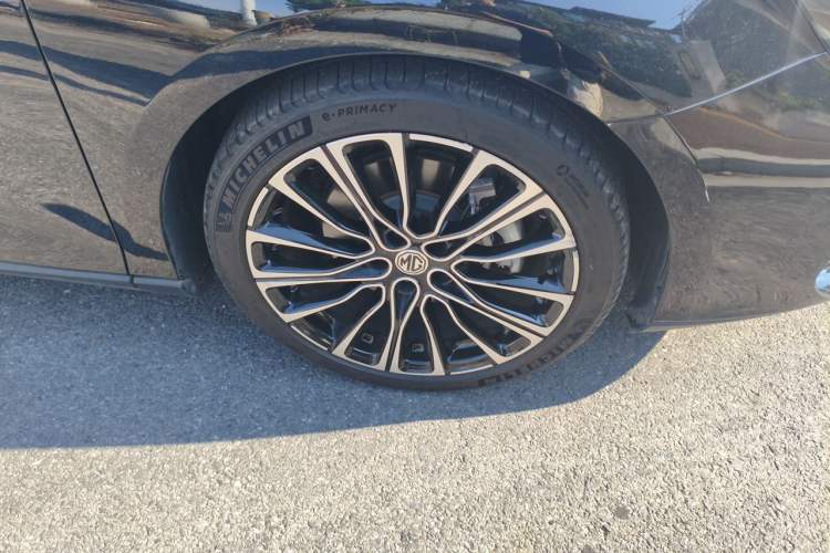 Used MG 7 2023 2.0T Automatic Hunter Luxury Edition Right Front Wheel Hub
