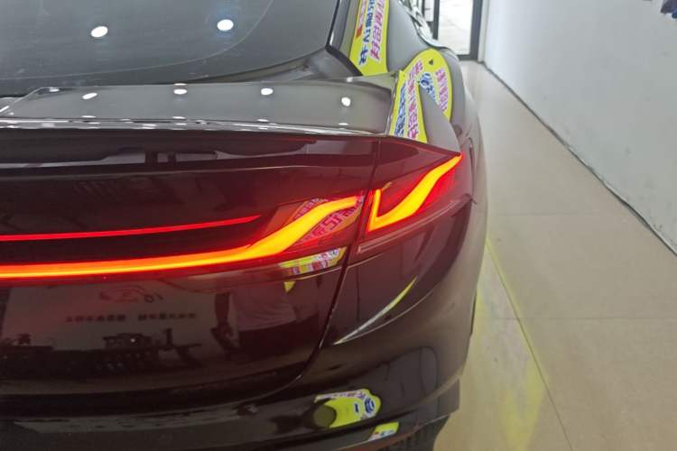 Used MG 7 2023 2.0T Automatic Hunter Luxury Edition Right Rear Taillight