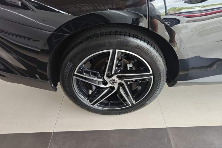 Used MG 7 2023 1.5T DCT Luxurious Supreme Edition Right Rear Wheel Hub