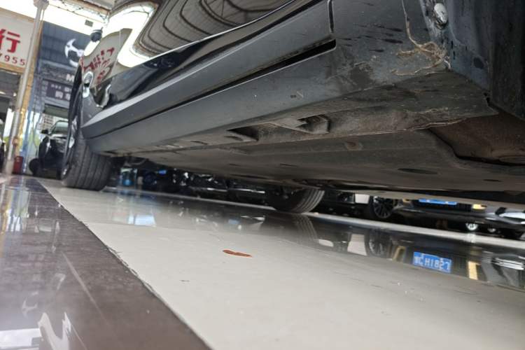 Used MG 7 2023 1.5T DCT Luxurious Supreme Edition Right Side Sill