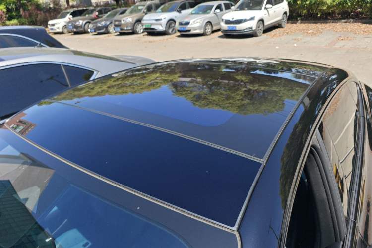 Used MG 7 2023 2.0T Automatic Trophy+ Ignition Glory Edition Roof