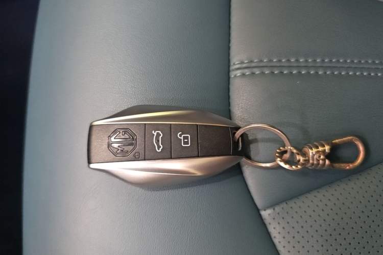 Used MG 7 2023 2.0T Automatic Hunter Luxury Edition Vehicle Key