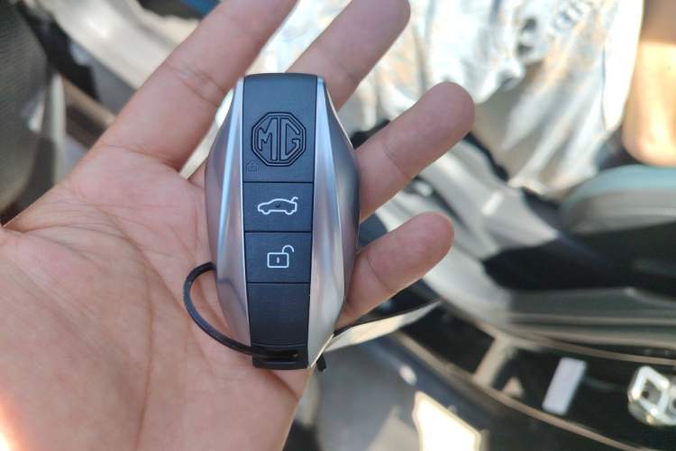 Used MG 7 2023 2.0T Automatic Hunter Luxury Edition Vehicle Key