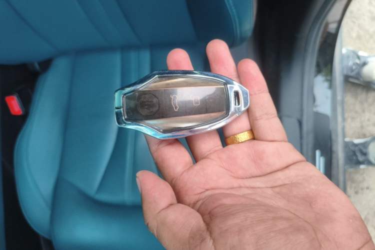 Used MG 7 2023 2.0T Automatic Hunter Luxury Edition Vehicle Key