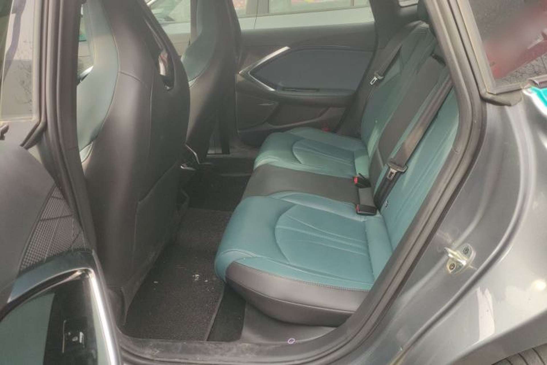 Used MG 7 2023 2.0T Automatic Trophy+ Ignition Glory Edition Left Rear Seat