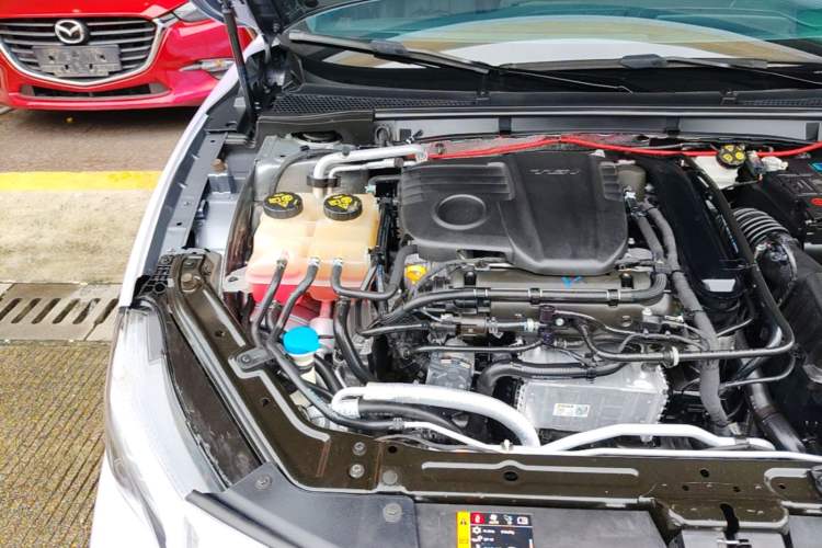 Used MG 7 2023 1.5T DCT Luxurious Supreme Edition Engine Bay Right