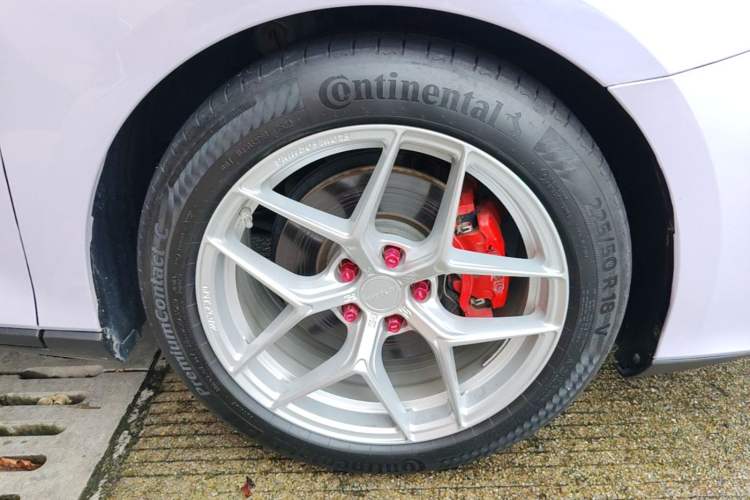 Used MG 7 2023 1.5T DCT Luxurious Supreme Edition Right Front Wheel Hub