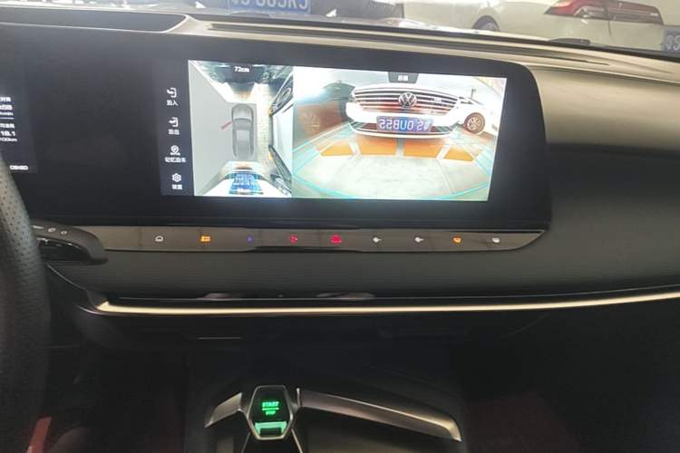Used MG 7 2023 2.0T Automatic Trophy+ Ignition Glory Edition Audio And AC Panel