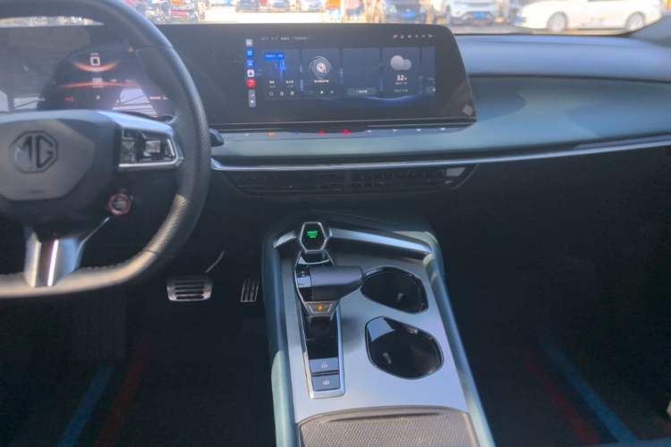 Used MG 7 2023 2.0T Automatic Hunter Luxury Edition Audio And AC Panel