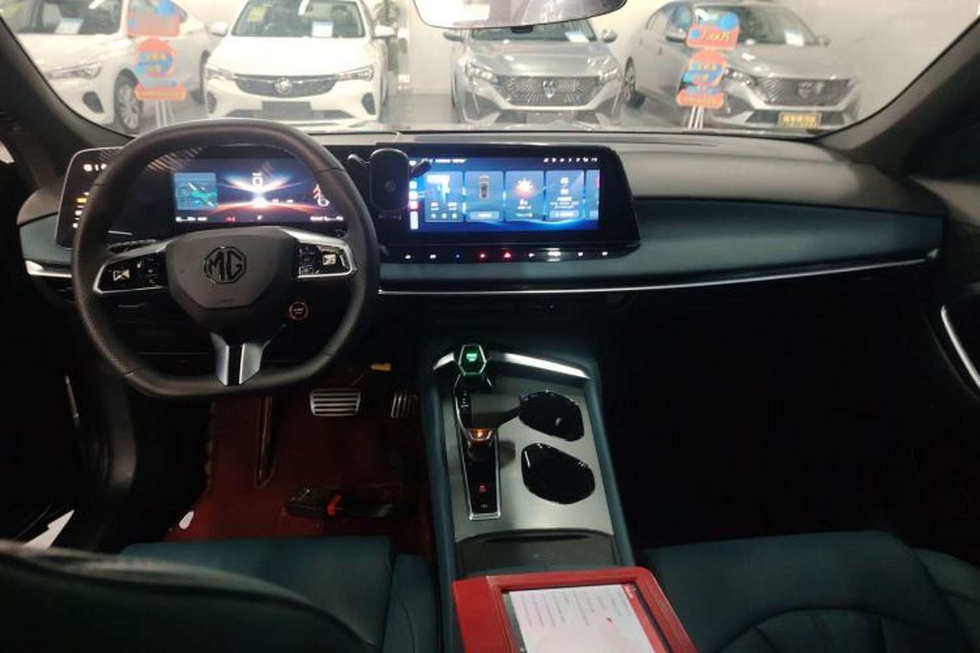 Used MG 7 2023 1.5T DCT Luxurious Supreme Edition Center Console