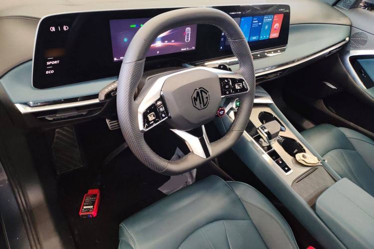 Used MG 7 2023 1.5T DCT Luxurious Supreme Edition Center Console