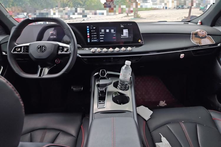 Used MG 7 2023 1.5T DCT Luxurious Supreme Edition Center Console