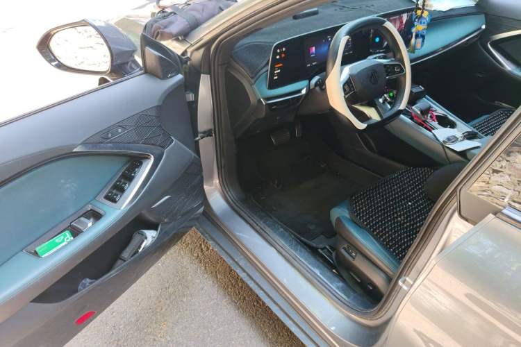 Used MG 7 2023 2.0T Automatic Trophy+ Ignition Glory Edition Driver Seat