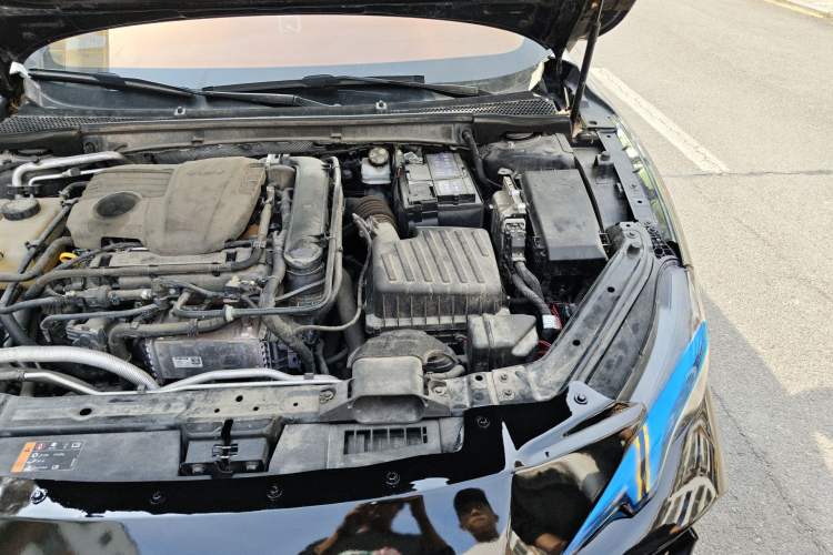 Used MG 7 2023 1.5T DCT Luxurious Supreme Edition Engine Bay Left