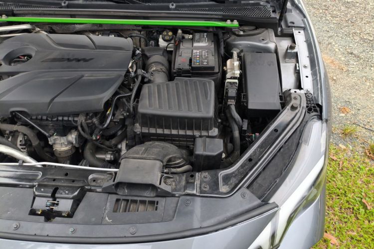 Used MG 7 2023 2.0T Automatic Trophy+ Ignition Glory Edition Engine Bay Left