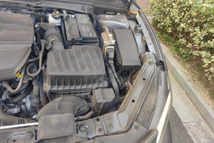 Used MG 7 2023 2.0T Automatic Hunter Luxury Edition Engine Bay Left