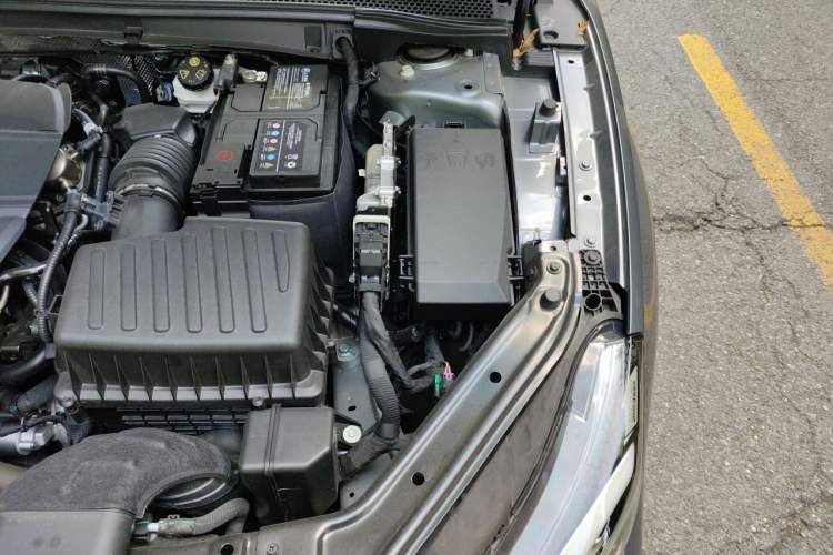 Used MG 7 2023 2.0T Automatic Hunter Luxury Edition Engine Bay Left