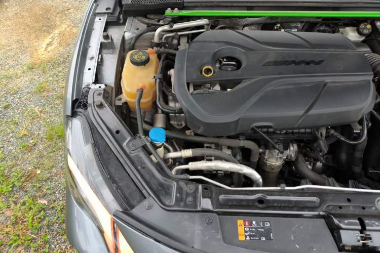 Used MG 7 2023 2.0T Automatic Trophy+ Ignition Glory Edition Engine Bay Right