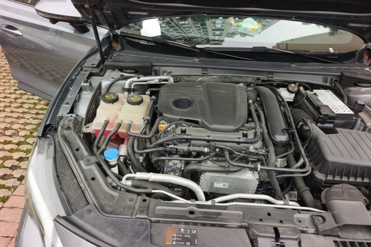 Used MG 7 2023 1.5T DCT Luxurious Supreme Edition Engine Bay Right