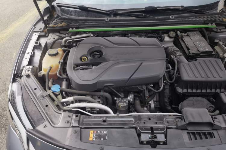 Used MG 7 2023 2.0T Automatic Trophy+ Ignition Glory Edition Engine Bay Right