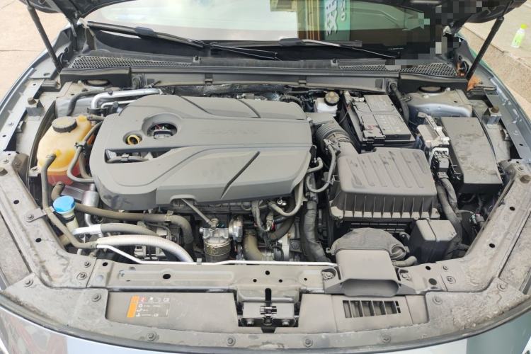 Used MG 7 2023 2.0T Automatic Hunter Luxury Edition Engine Bay