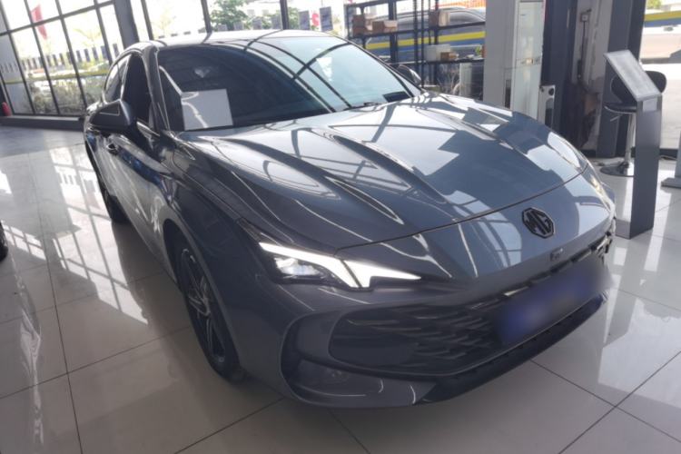 Used MG 7 2023 1.5T DCT Luxurious Supreme Edition Front Right 45 Deg