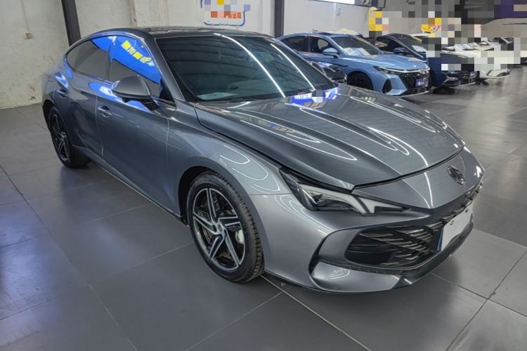 Used MG 7 2023 1.5T DCT Luxurious Supreme Edition Front Right 45 Deg