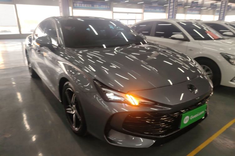 Used MG 7 2023 1.5T DCT Luxurious Supreme Edition Front Right 45 Deg