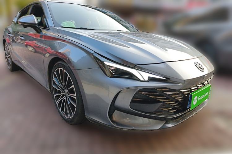 Used MG 7 2023 1.5T DCT Elegant & Graceful Edition Front Right 45 Deg