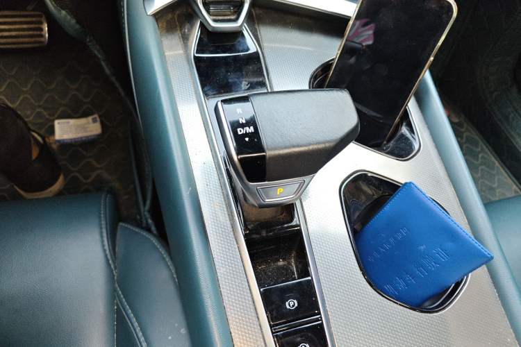 Used MG 7 2023 1.5T DCT Luxurious Supreme Edition Gear Lever
