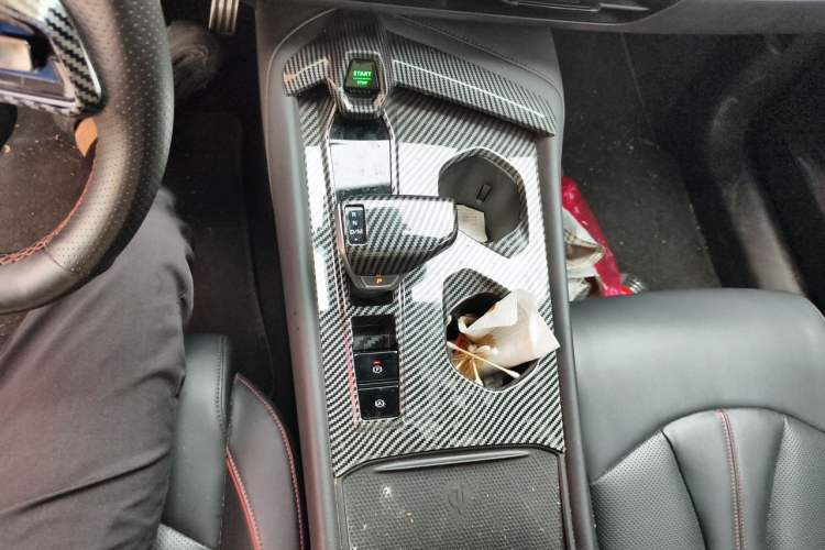 Used MG 7 2023 2.0T Automatic Trophy+ Ignition Glory Edition Gear Lever