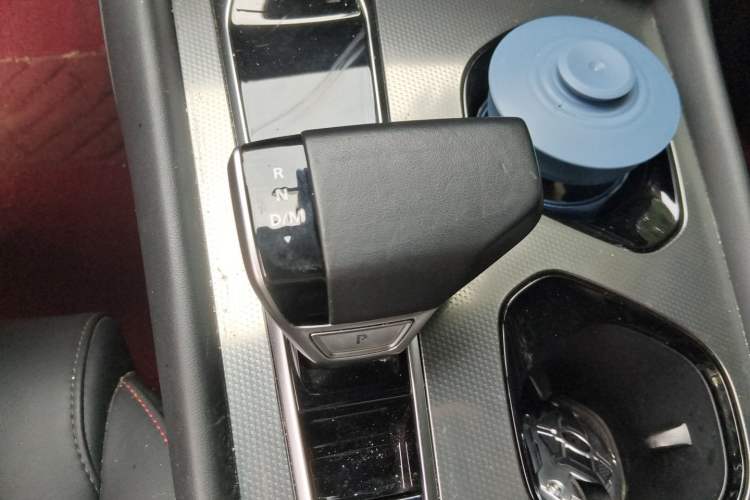 Used MG 7 2023 2.0T Automatic Hunter Luxury Edition Gear Lever