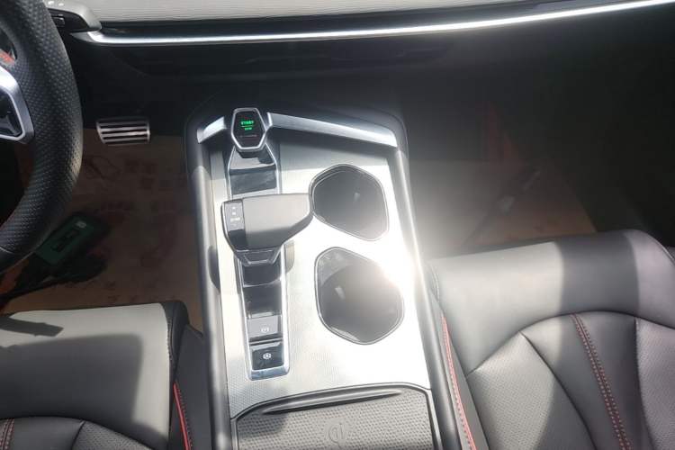 Used MG 7 2023 1.5T DCT Elegant & Graceful Edition Gear Lever