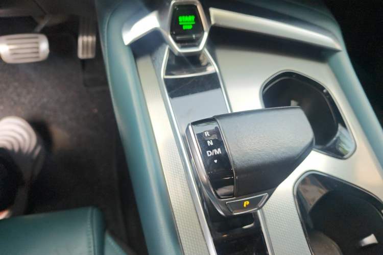 Used MG 7 2023 1.5T DCT Luxurious Supreme Edition Gear Lever