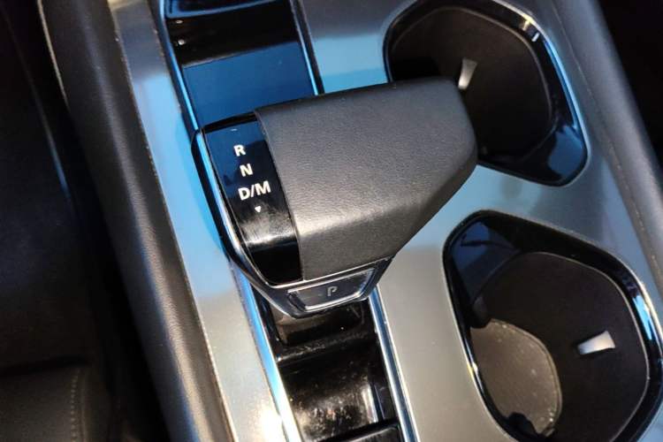 Used MG 7 2023 1.5T DCT Luxurious Supreme Edition Gear Lever