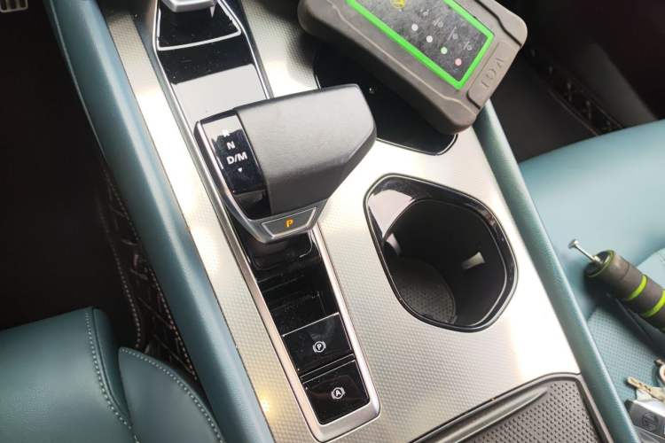Used MG 7 2023 2.0T Automatic Hunter Luxury Edition Gear Lever