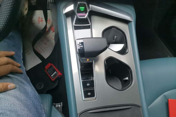 Used MG 7 2023 1.5T DCT Elegant & Graceful Edition Gear Lever