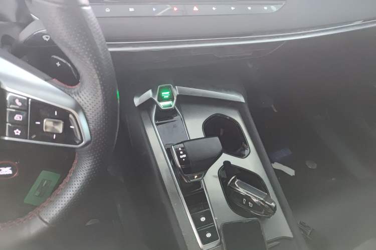 Used MG 7 2023 2.0T Automatic Trophy+ Ignition Glory Edition Gear Lever