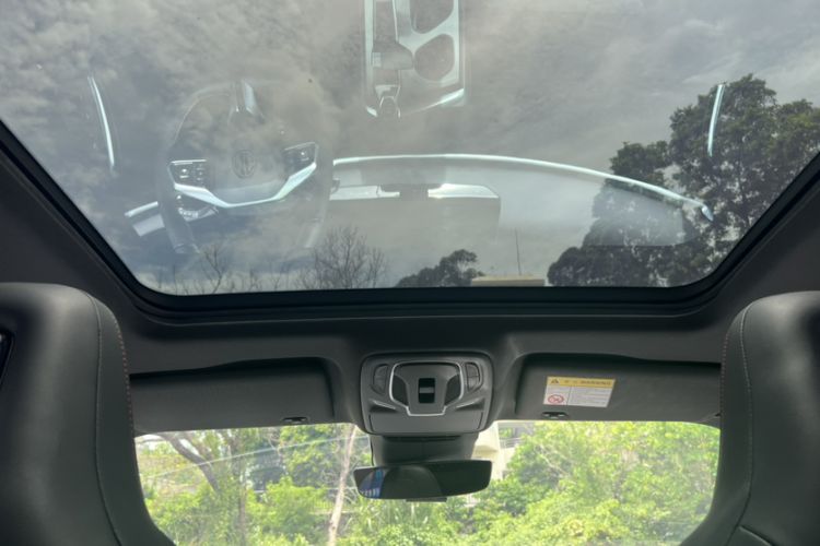 Used MG 7 2023 2.0T Automatic Hunter Luxury Edition Headliner