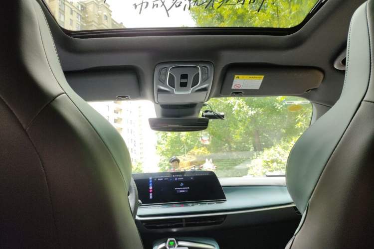 Used MG 7 2023 2.0T Automatic Hunter Luxury Edition Headliner