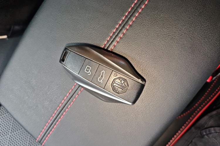 Used MG 7 2023 2.0T Automatic Trophy+ Ignition Glory Edition Interior 1